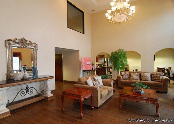 Quality Inn & Suites Пайн Блафф Интерьер фото